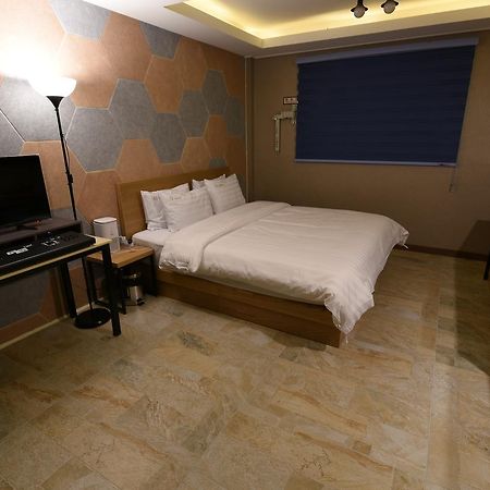 Jecheon Q Motel ภายนอก รูปภาพ
